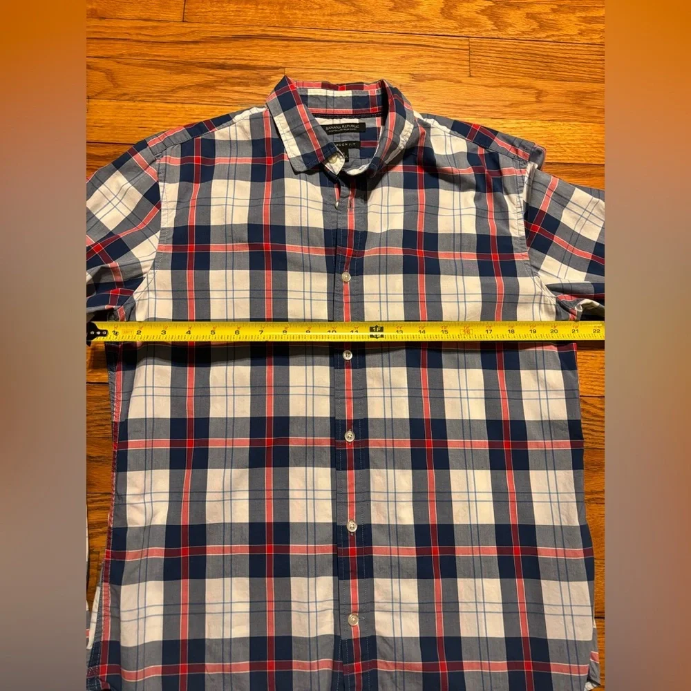 Banana Republic Men's Plaid Button-Down Shirt - Navy, White & Red 🇺🇸